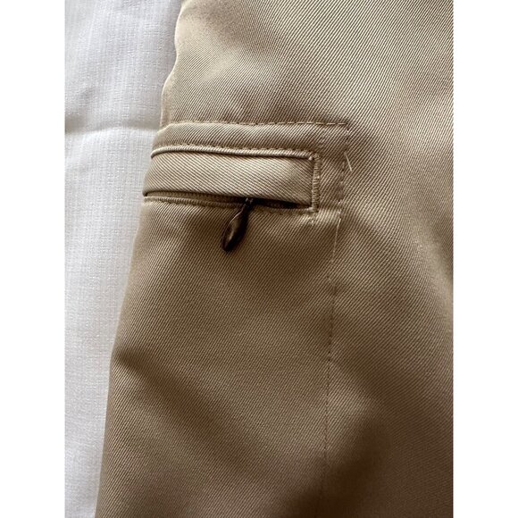 IZOD Golf Men's Shorts With 6 Pockets 2 with Zippers Beige Size 38 - Picture 5 of 8